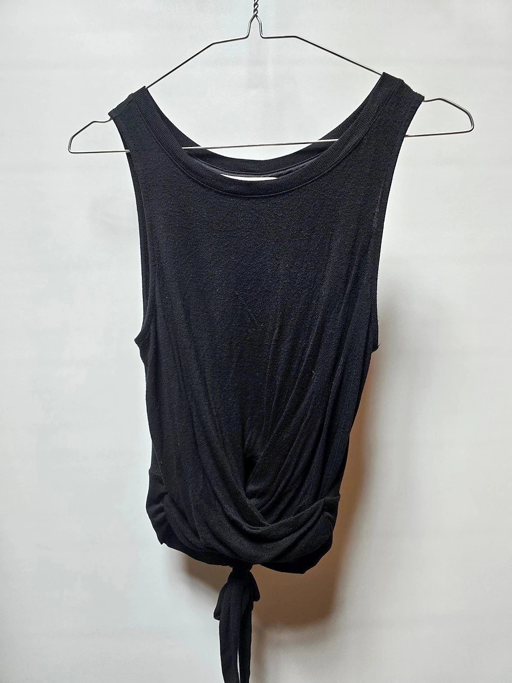Heavenly by Victoria Black Tie-Front Tank Top - XS